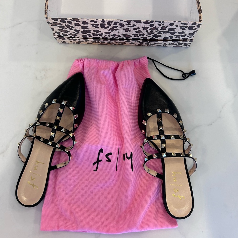 FS NY NWT Davina Black Slides - Designer inspired - Never Been Worn - Size 9